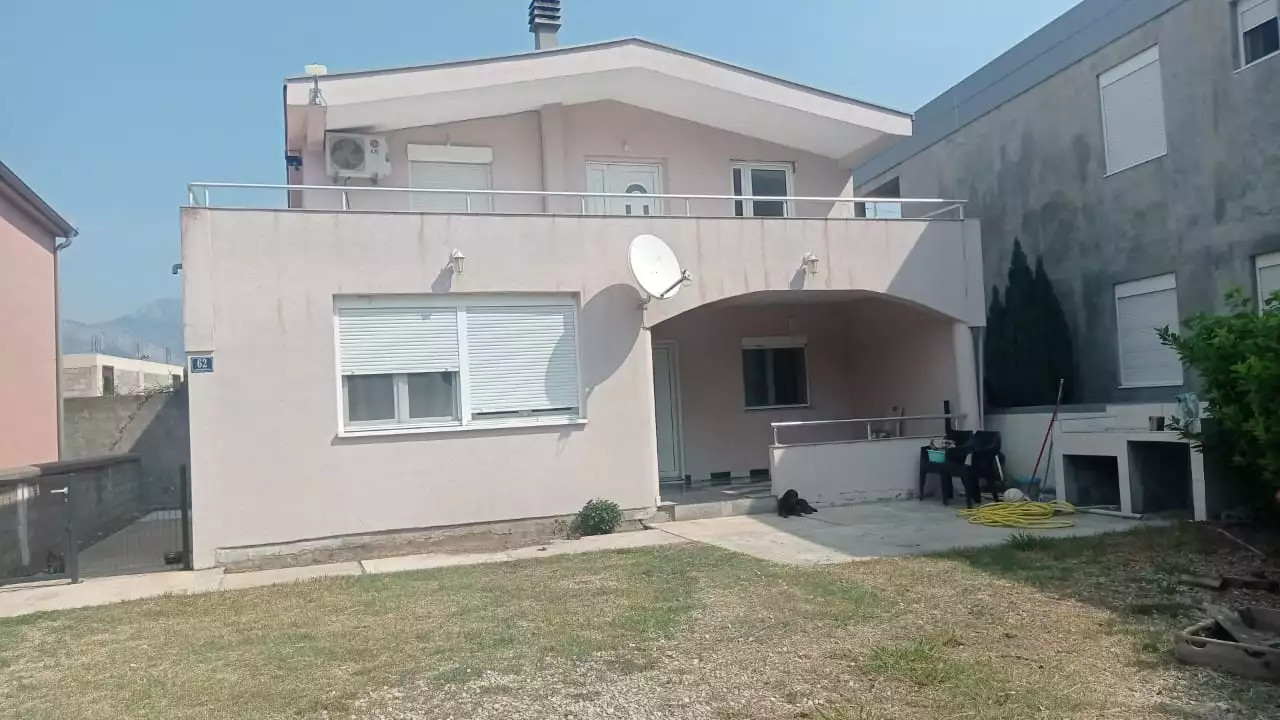 House 160m² in Montenegro, Bar. Priced at 195000€ rent photo-1