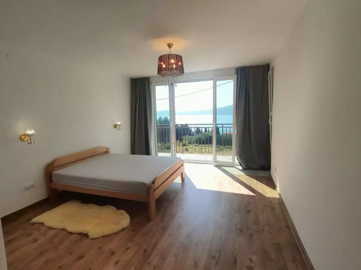 House 300m² in Montenegro, Baosici. Priced at 740000€ rent photo-4