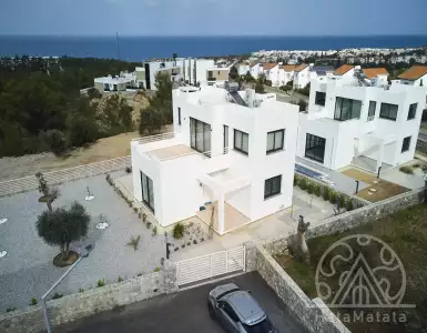Buy in Cyprus for 760500€