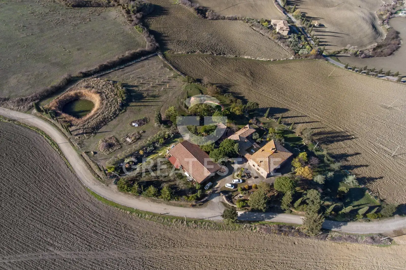 House 868m² in Italy, Siena. Priced at 1800000€ rent photo-1