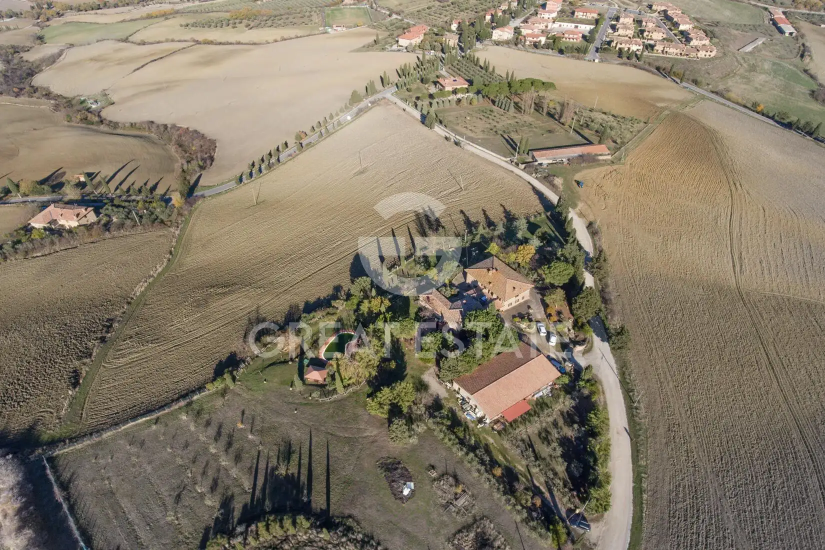 House 868m² in Italy, Siena. Priced at 1800000€ rent photo-2
