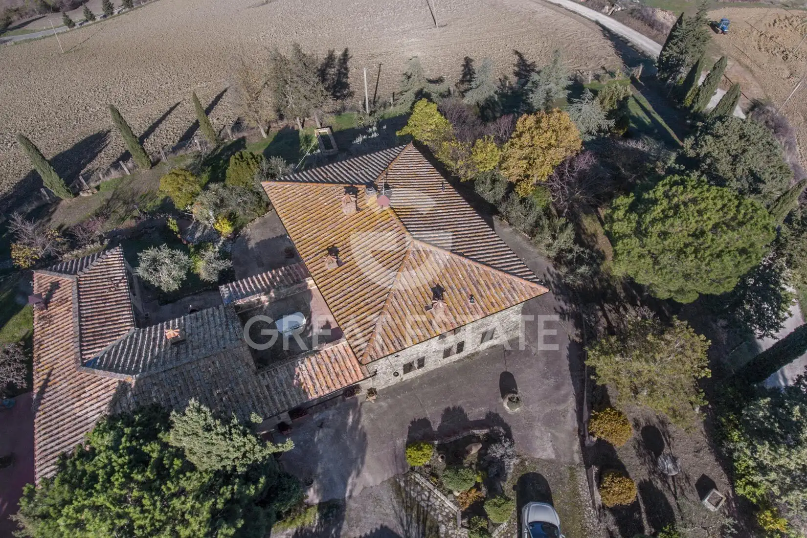 House 868m² in Italy, Siena. Priced at 1800000€ rent photo-5