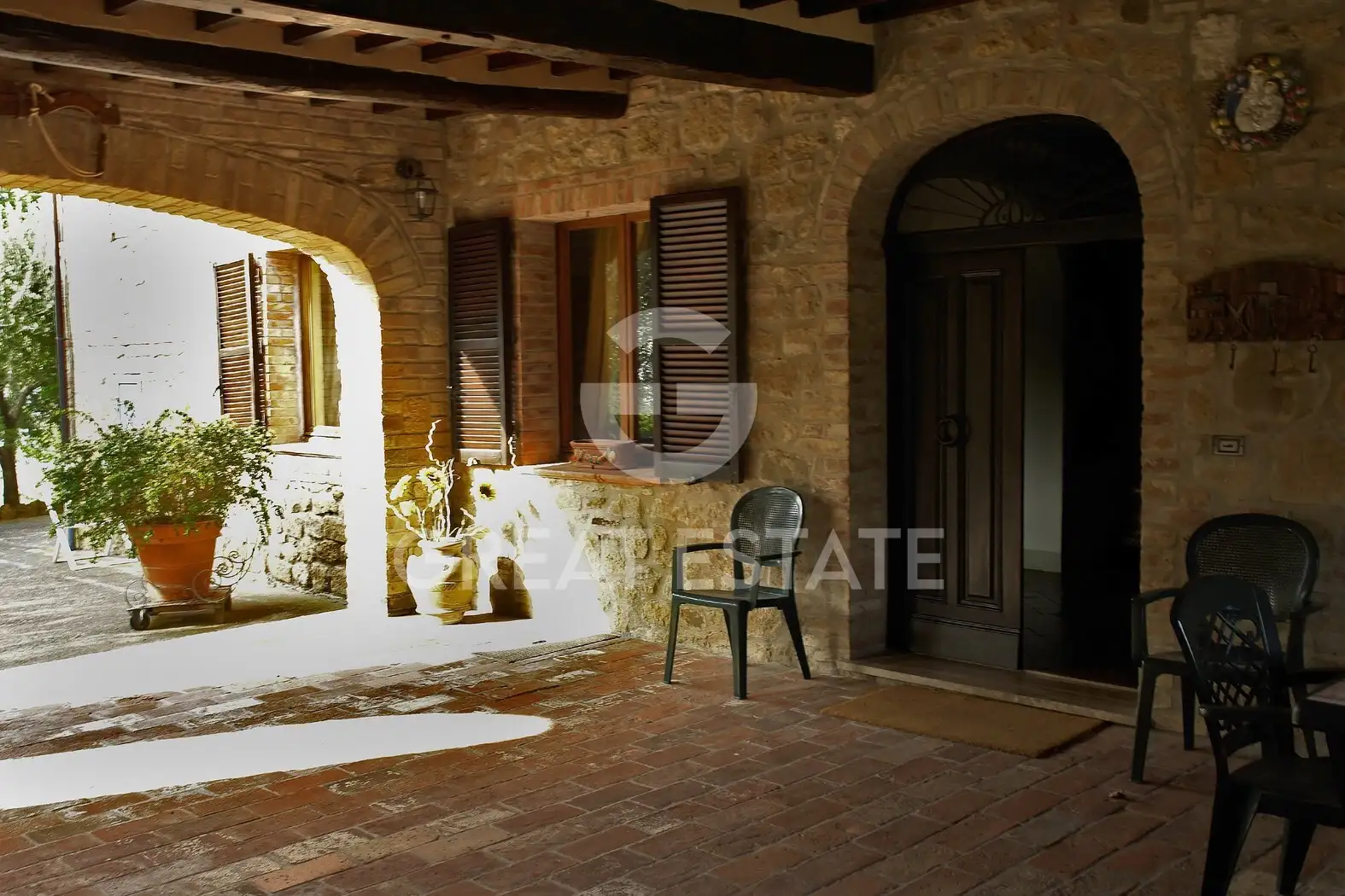 House 868m² in Italy, Siena. Priced at 1800000€ rent photo-10