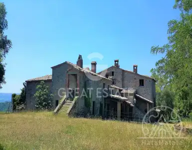 Buy in Italy for 790000€