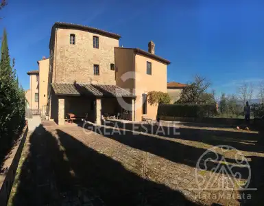 Buy in Italy for 1300000€