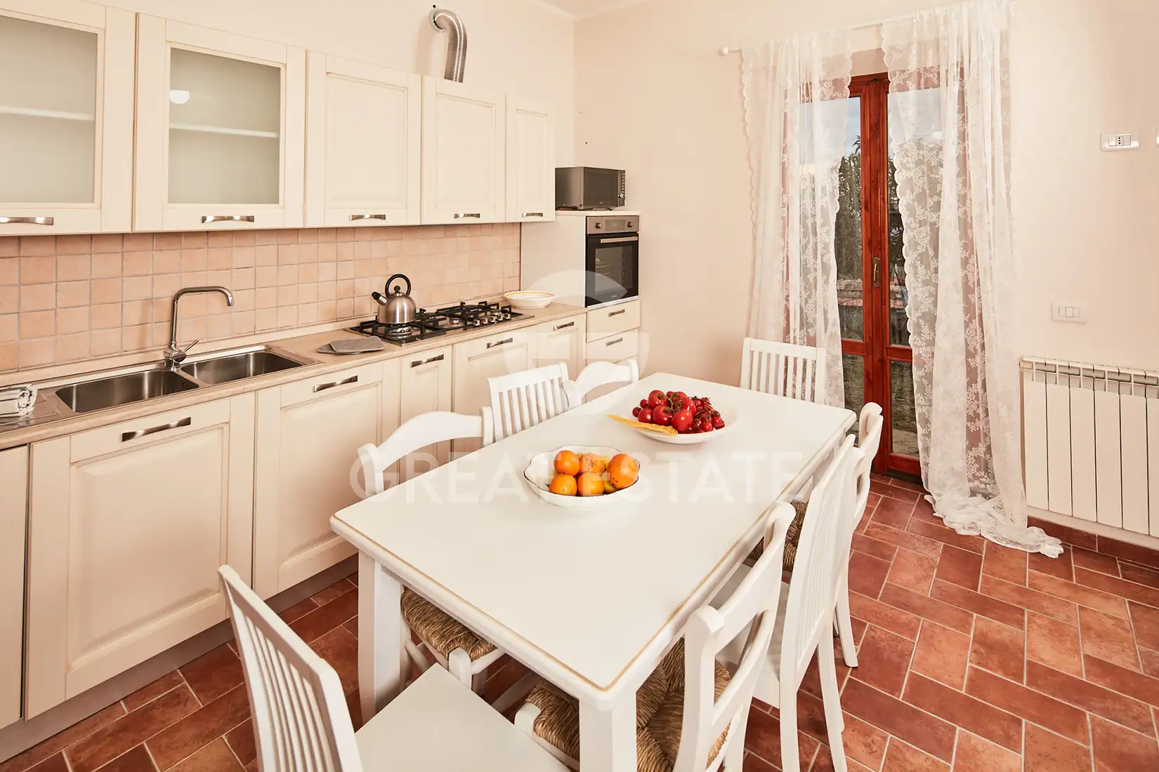 House 346m² in Italy, Siena. Priced at 680000€ rent photo-14