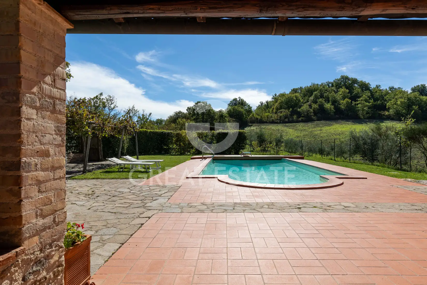 House 607m² in Italy, Siena. Priced at 995000€ rent photo-13