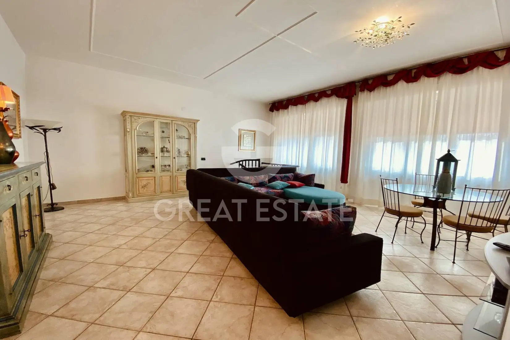 Villa 400m² in Italy, Livorno. Priced at 670000€ rent photo-4