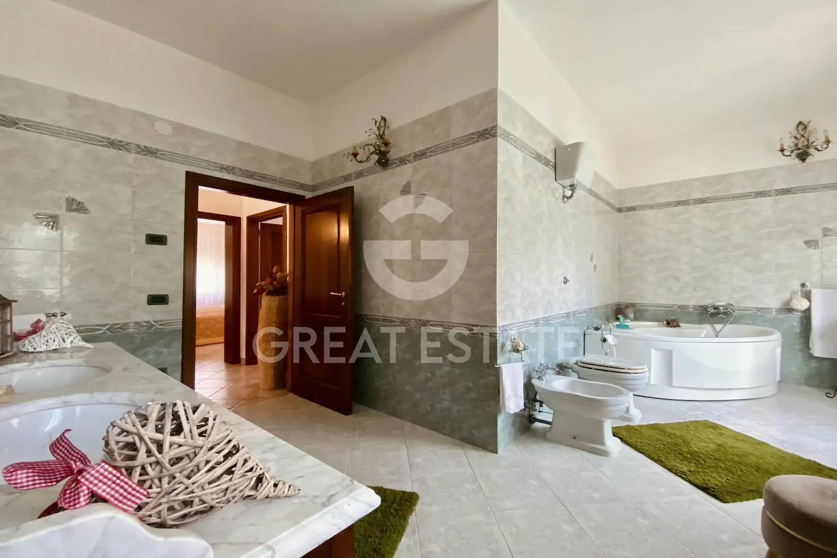 Villa 400m² in Italy, Livorno. Priced at 670000€ rent photo-7