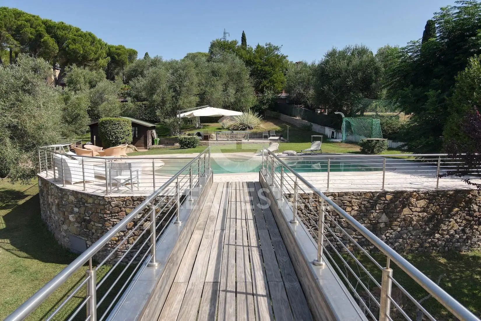 Villa 400m² in Italy, Livorno. Priced at 670000€ rent photo-10