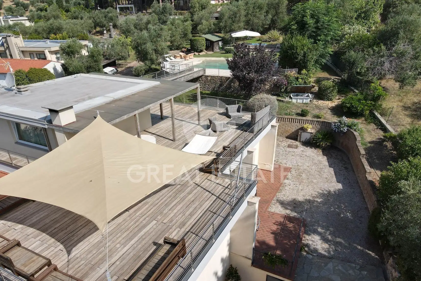 Villa 400m² in Italy, Livorno. Priced at 670000€ rent photo-11