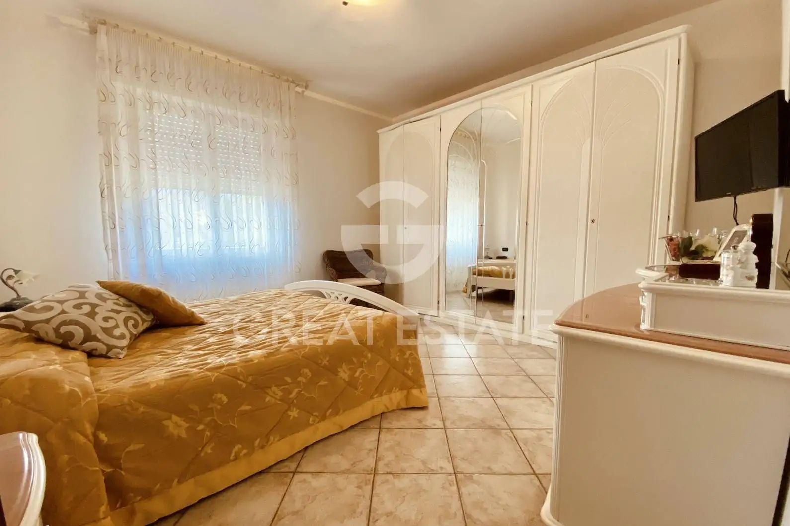 Villa 400m² in Italy, Livorno. Priced at 670000€ rent photo-9