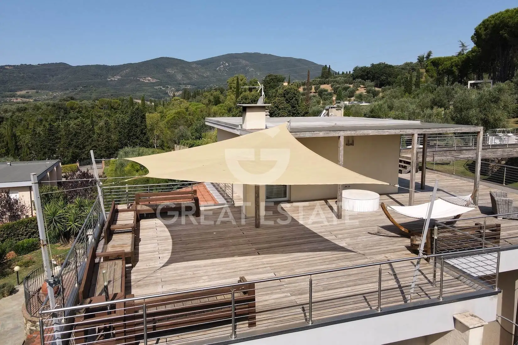 Villa 400m² in Italy, Livorno. Priced at 670000€ rent photo-9