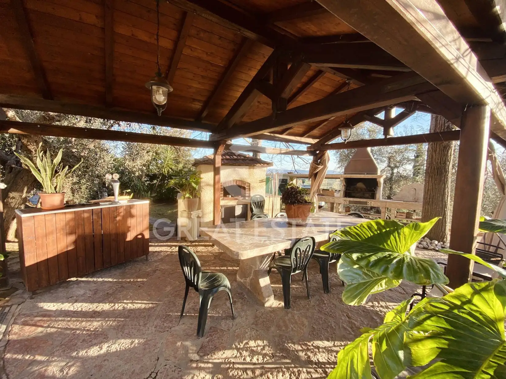 Villa 400m² in Italy, Livorno. Priced at 670000€ rent photo-6