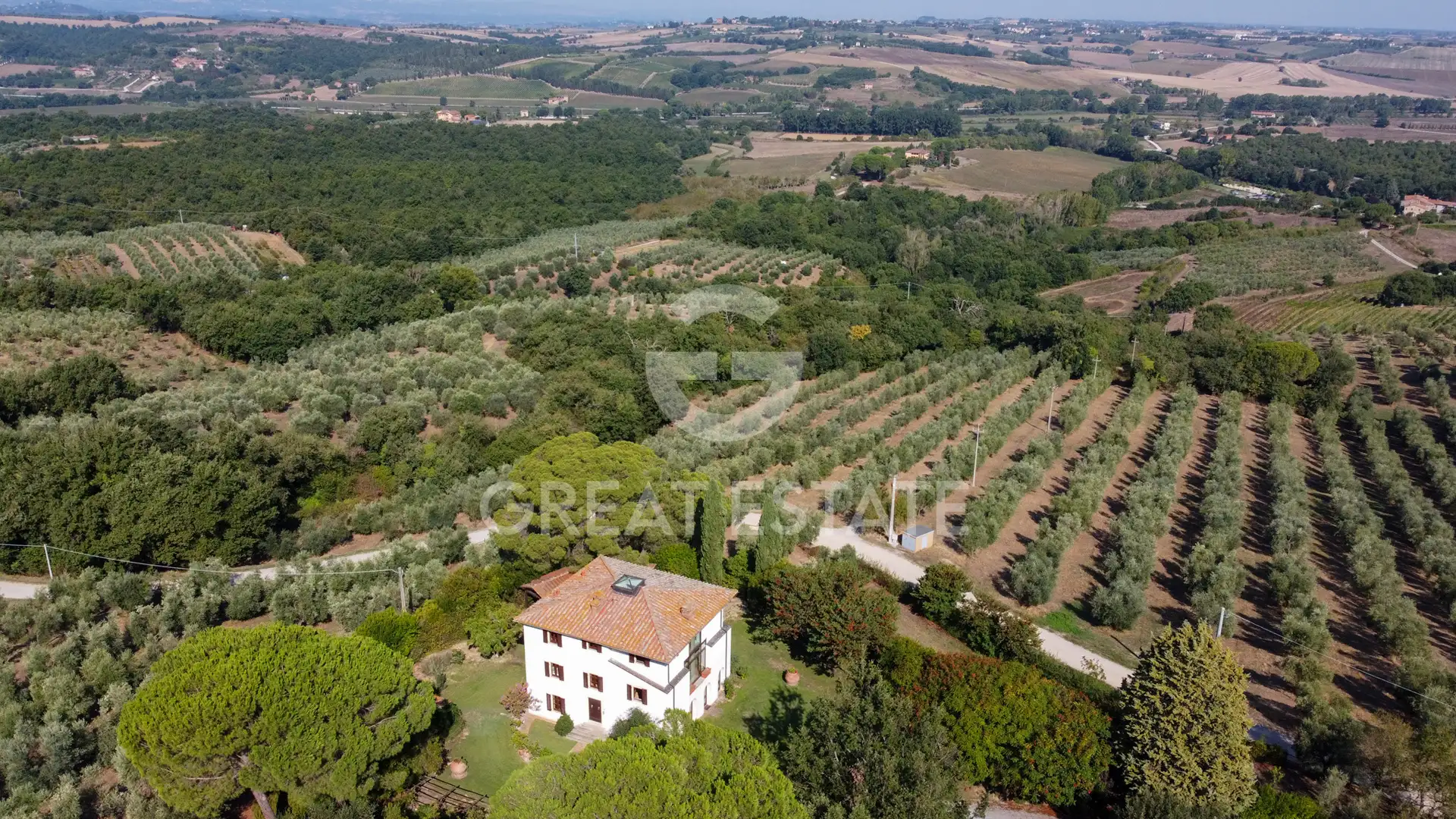 House 2883m² in Italy, Perugia. Priced at 5300000€ rent photo-1
