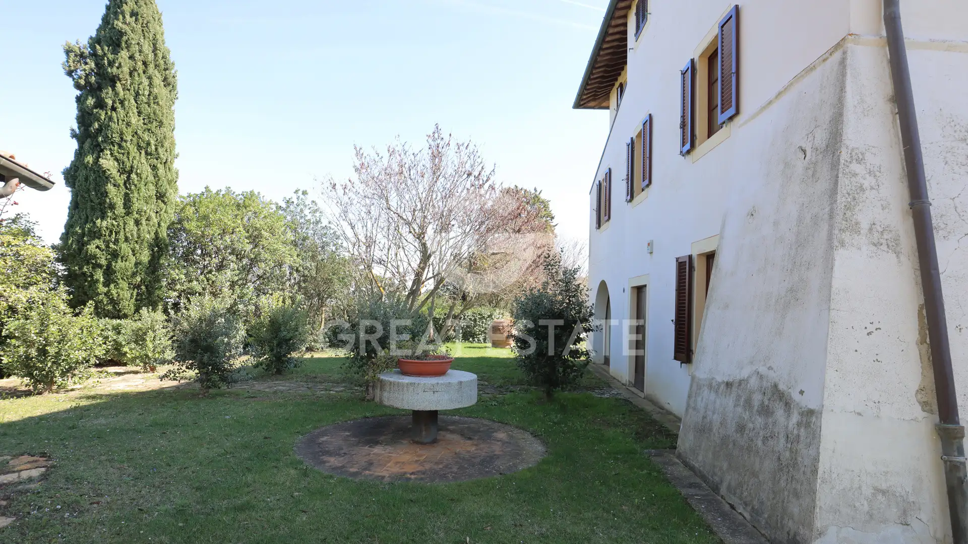 House 2883m² in Italy, Perugia. Priced at 5300000€ rent photo-7