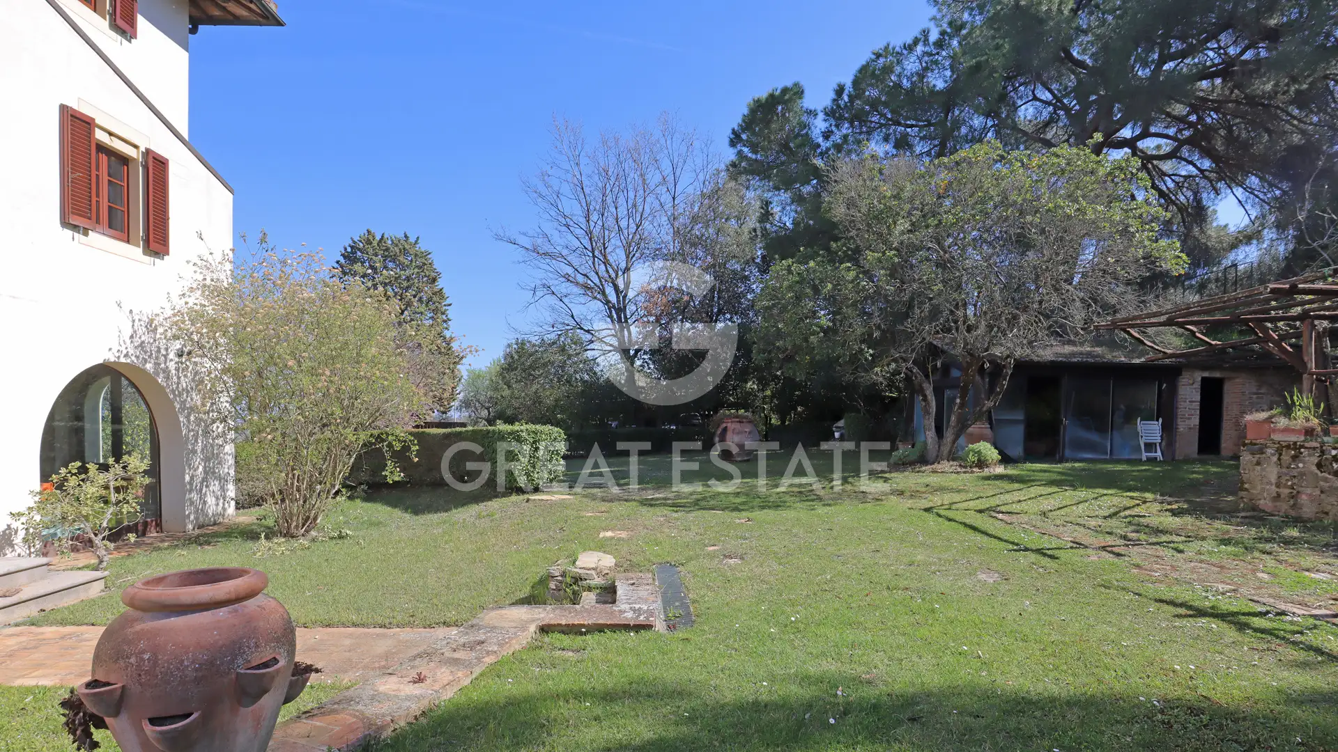 House 2883m² in Italy, Perugia. Priced at 5300000€ rent photo-8