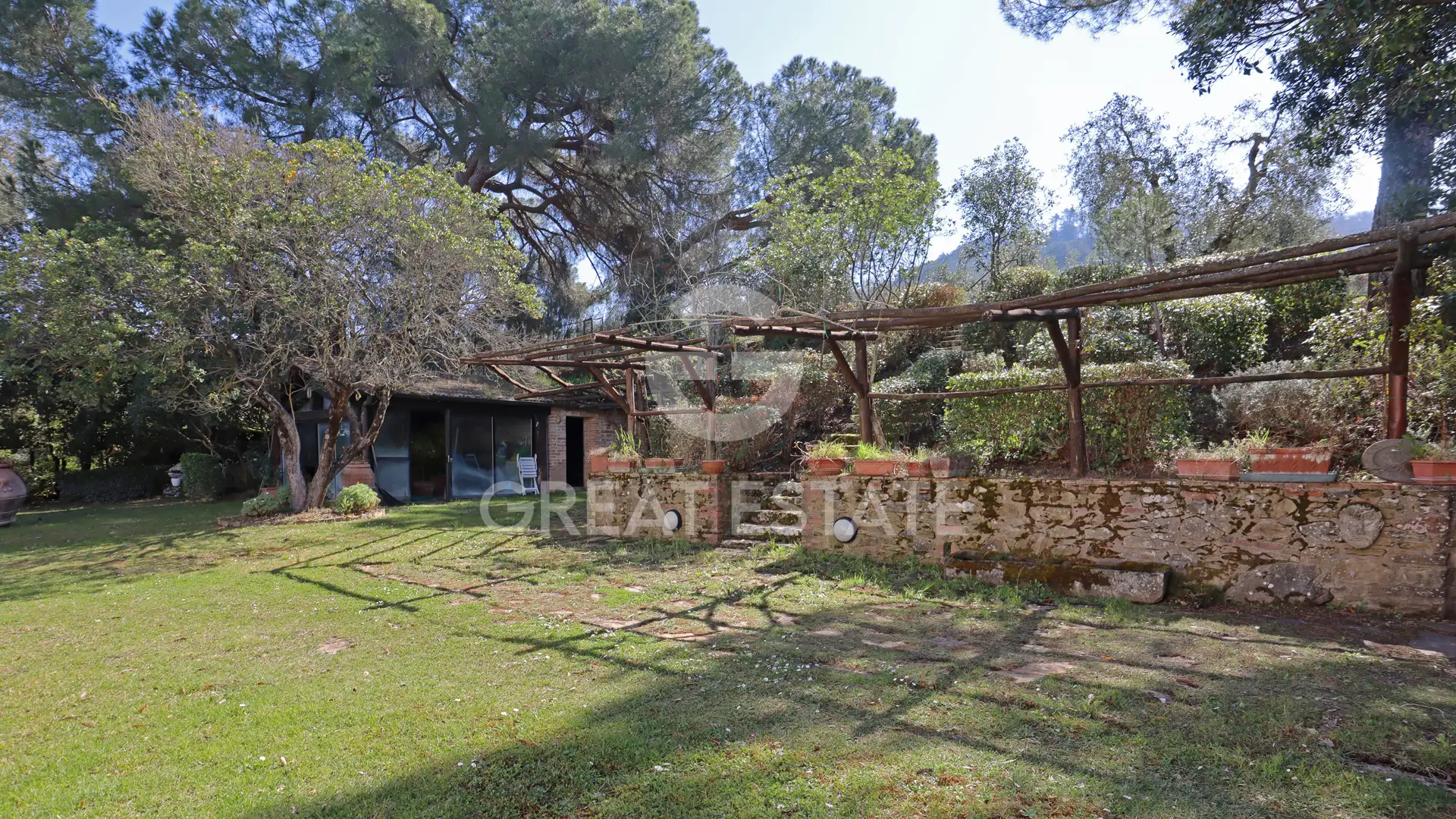 House 2883m² in Italy, Perugia. Priced at 5300000€ rent photo-9