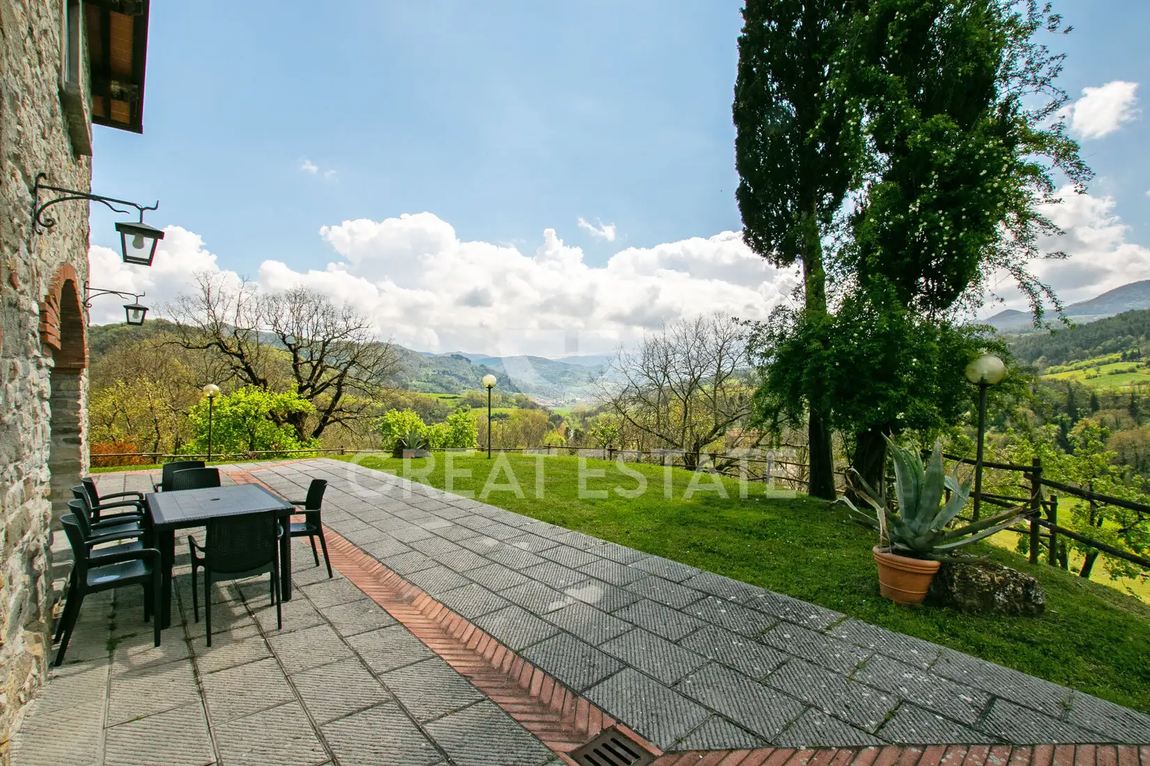 House 384m² in Italy, Florence. Priced at 1150000€ rent photo-13