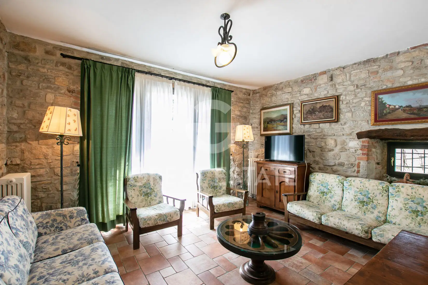 House 384m² in Italy, Florence. Priced at 1150000€ rent photo-15