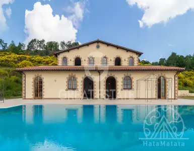 Buy in Italy for 650000€