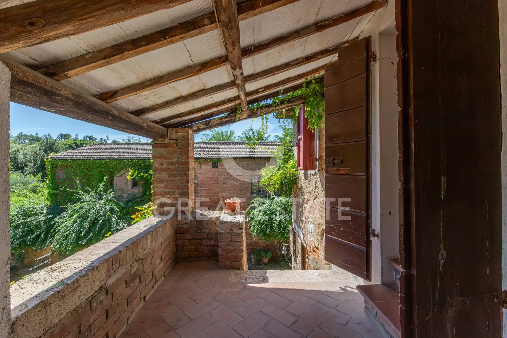 House 1272m² in Italy, Siena. Priced at 1290000€ rent photo-14