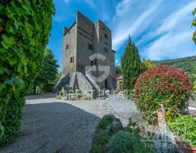 Buy in Italy for 1670000€