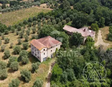 Buy in Italy for 700000€