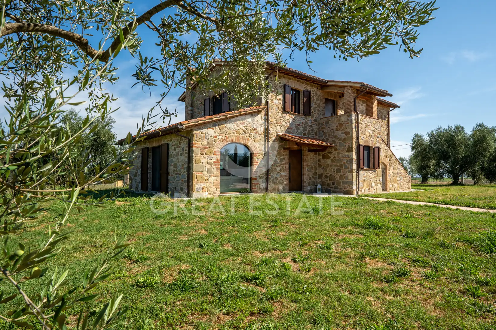 House 287m² in Italy, Perugia. Priced at 785000€ rent photo-6