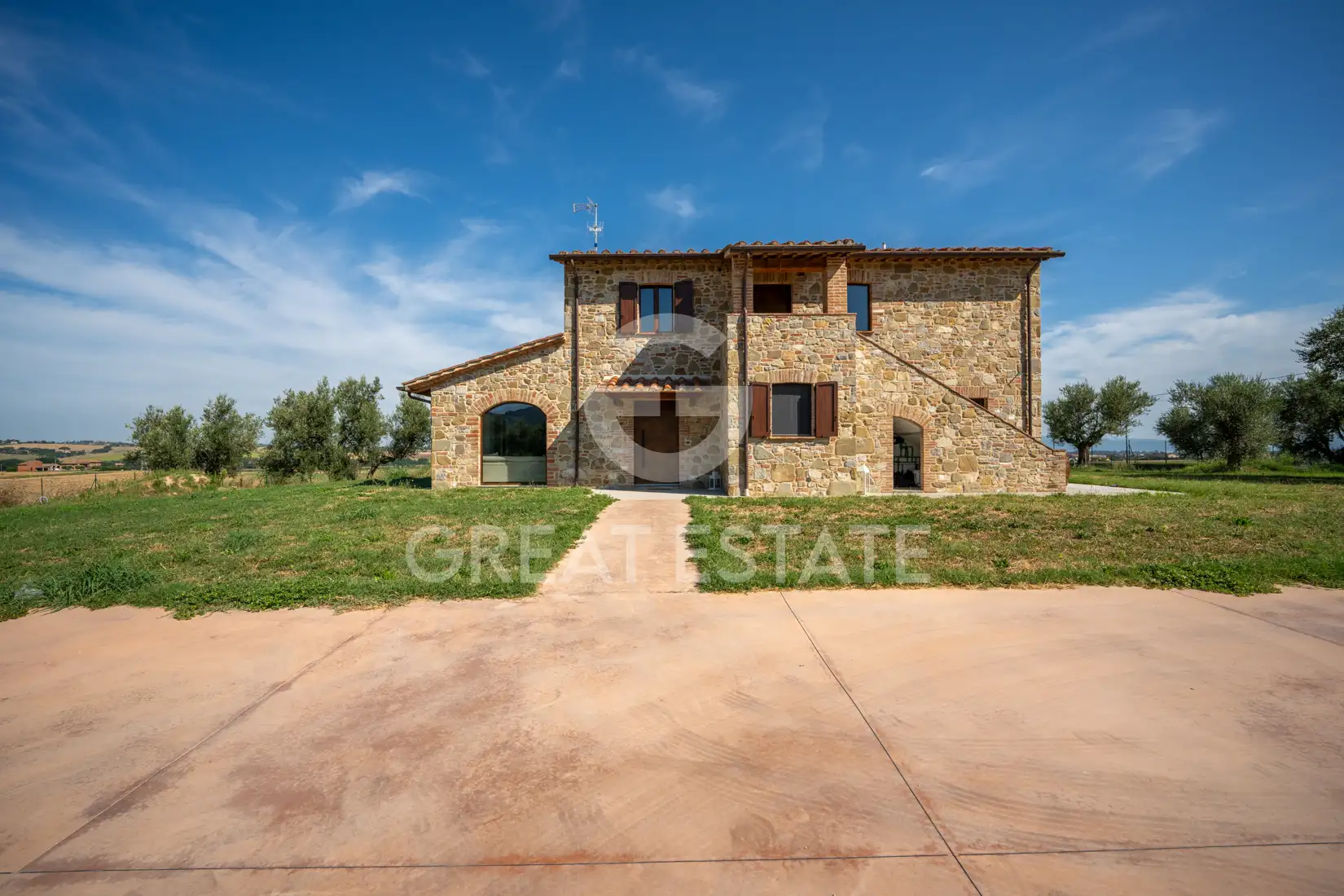 House 287m² in Italy, Perugia. Priced at 785000€ rent photo-7
