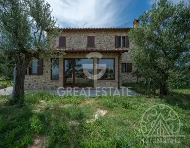Buy in Italy for 785000€