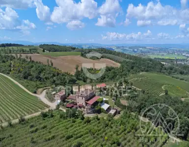 Buy in Italy for 2500000€