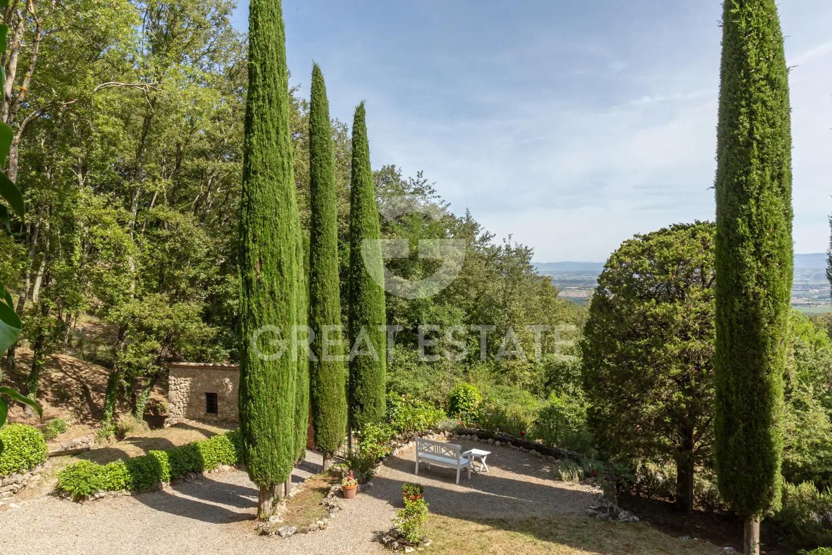 House 305m² in Italy, Siena. Priced at 675000€ rent photo-9
