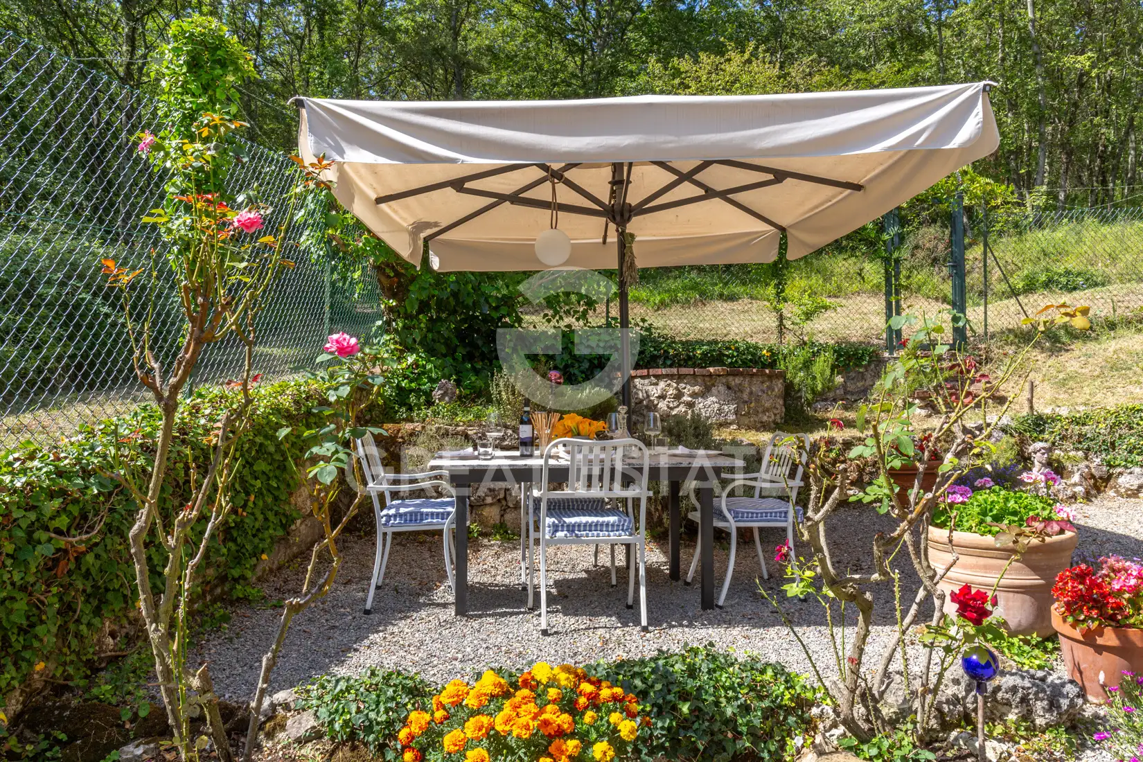House 305m² in Italy, Siena. Priced at 675000€ rent photo-12
