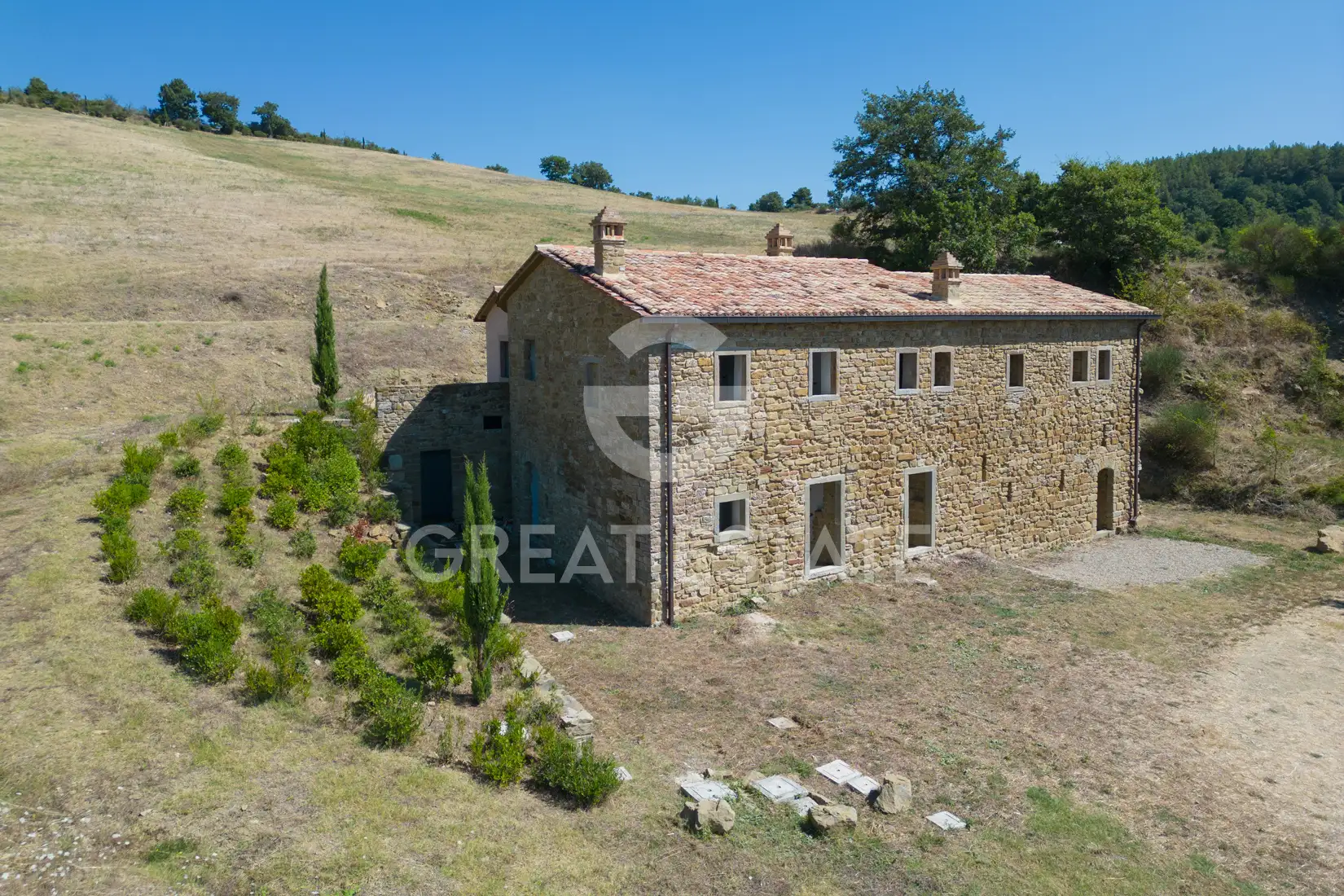 House 440m² in Italy, Perugia. Priced at 2000000€ rent photo-6