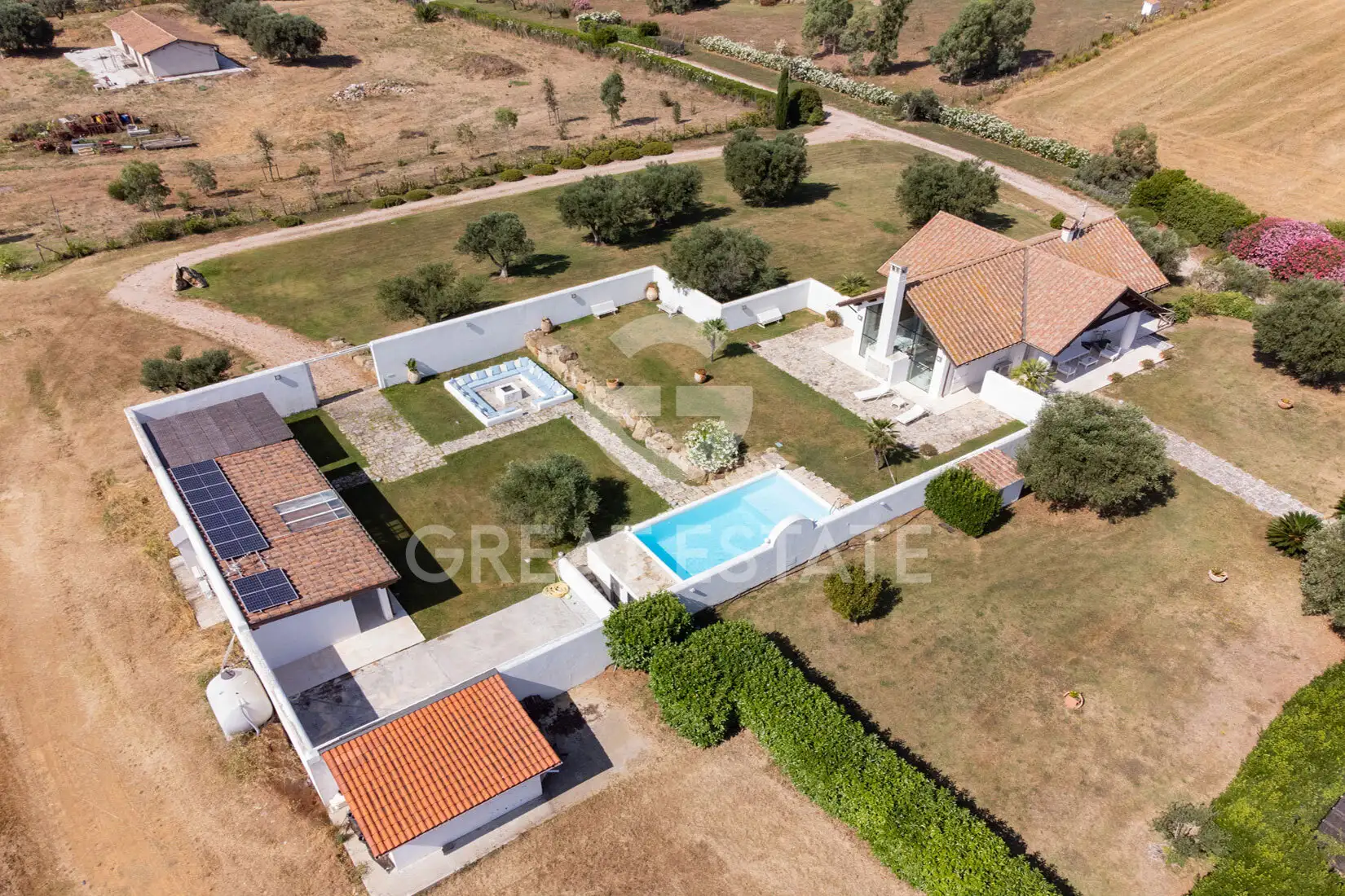 Villa 381m² in Italy, Viterbo. Priced at 1600000€ rent photo-3