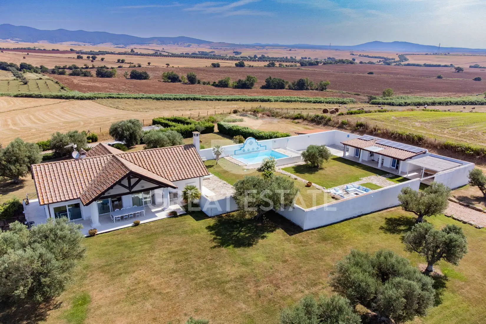 Villa 381m² in Italy, Viterbo. Priced at 1600000€ rent photo-5