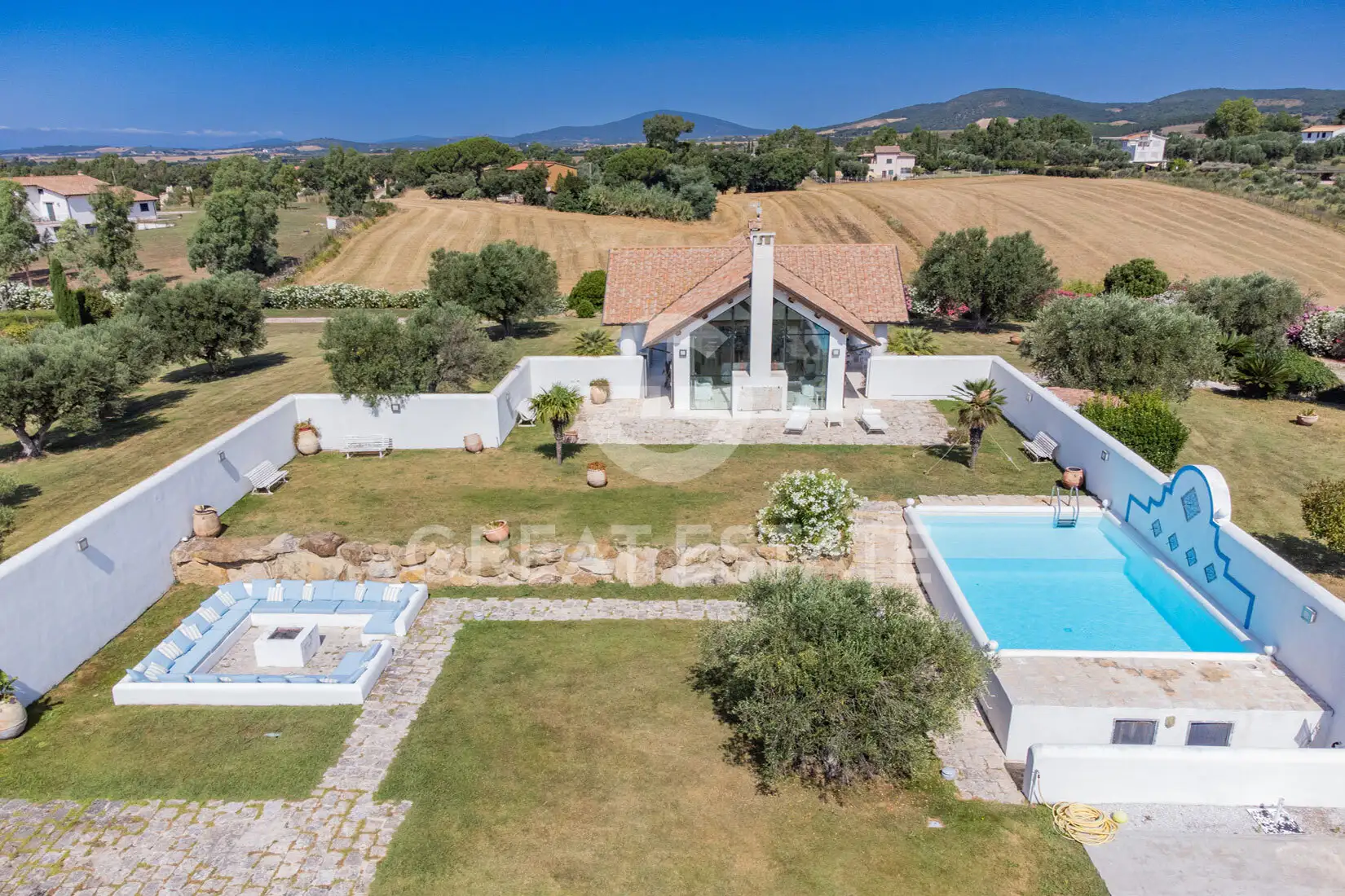 Villa 381m² in Italy, Viterbo. Priced at 1600000€ rent photo-6