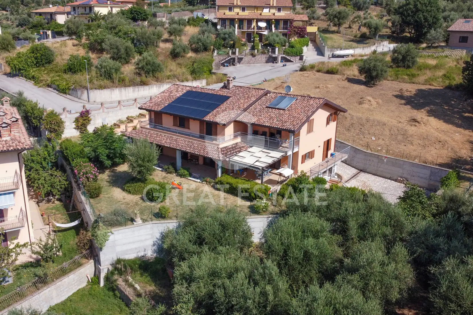 House 601m² in Italy, Perugia. Priced at 650000€ rent photo-3