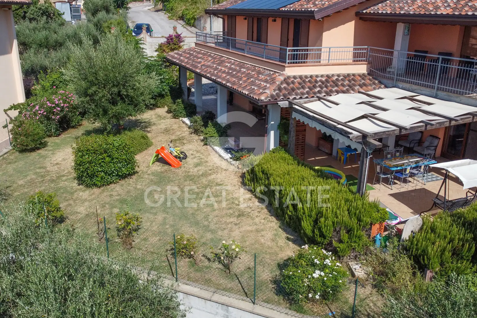 House 601m² in Italy, Perugia. Priced at 650000€ rent photo-6