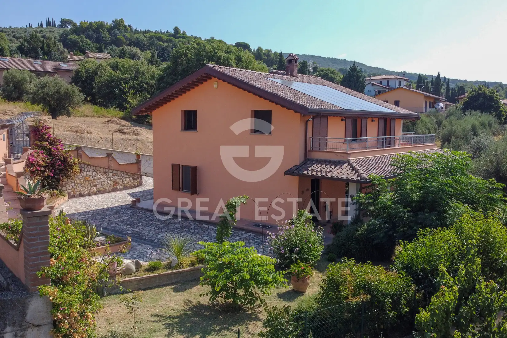 House 601m² in Italy, Perugia. Priced at 650000€ rent photo-7