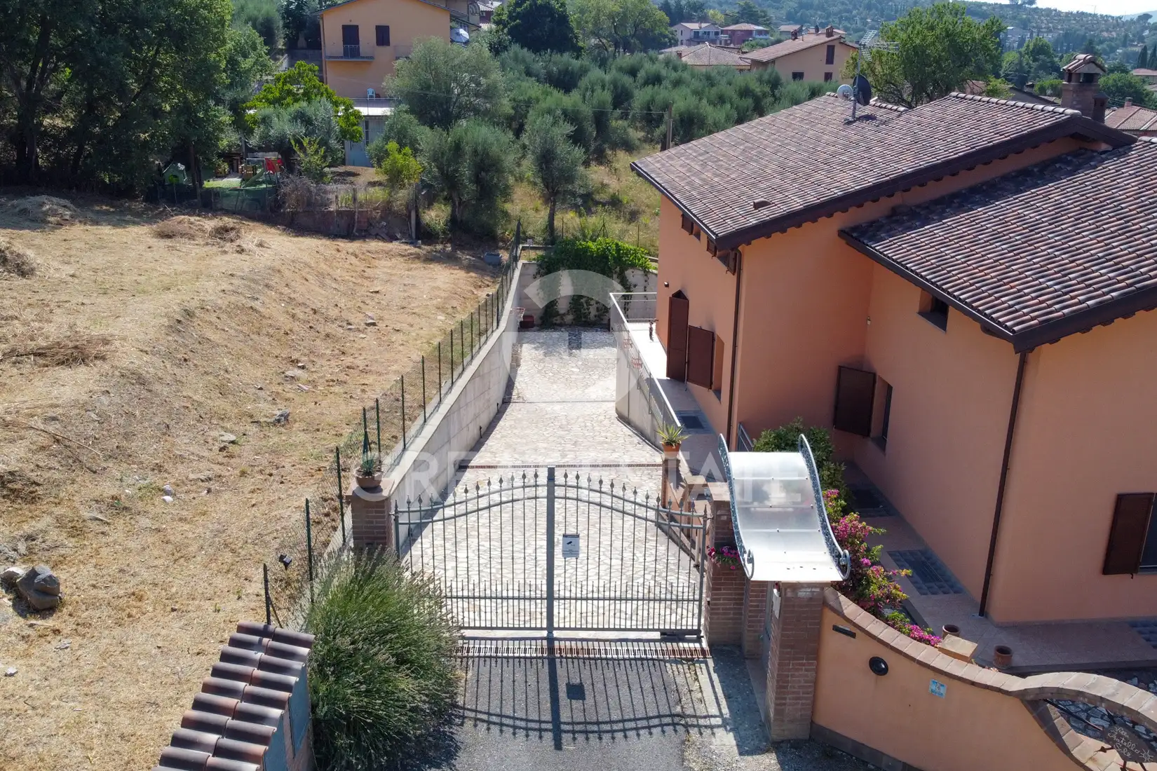 House 601m² in Italy, Perugia. Priced at 650000€ rent photo-8