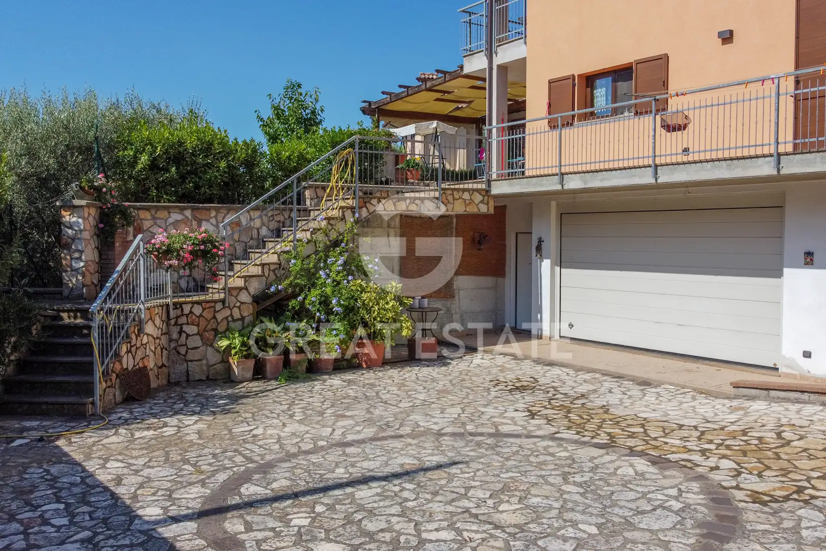 House 601m² in Italy, Perugia. Priced at 650000€ rent photo-9