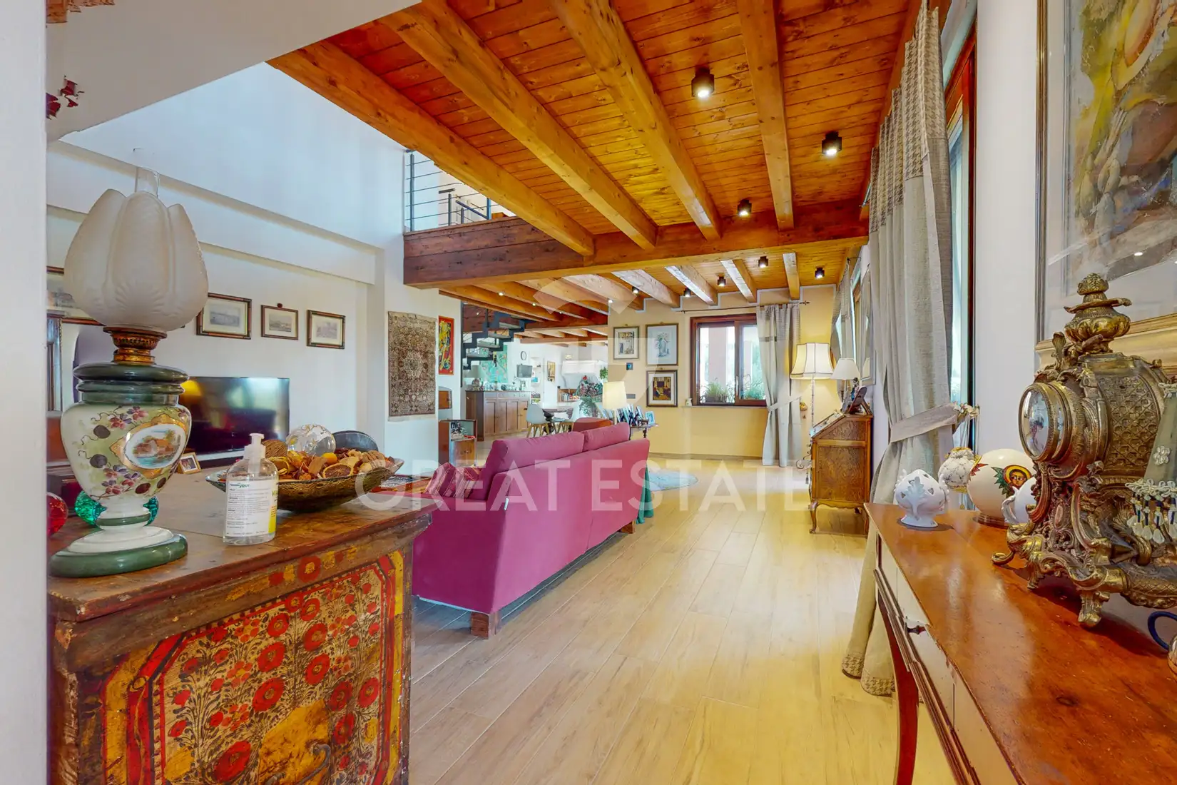 House 601m² in Italy, Perugia. Priced at 650000€ rent photo-15