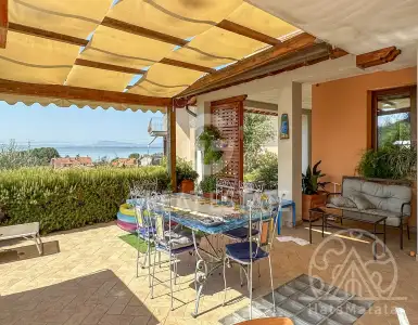 Buy in Italy for 650000€