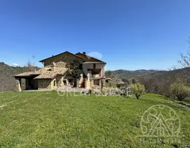 Buy in Italy for 630000€