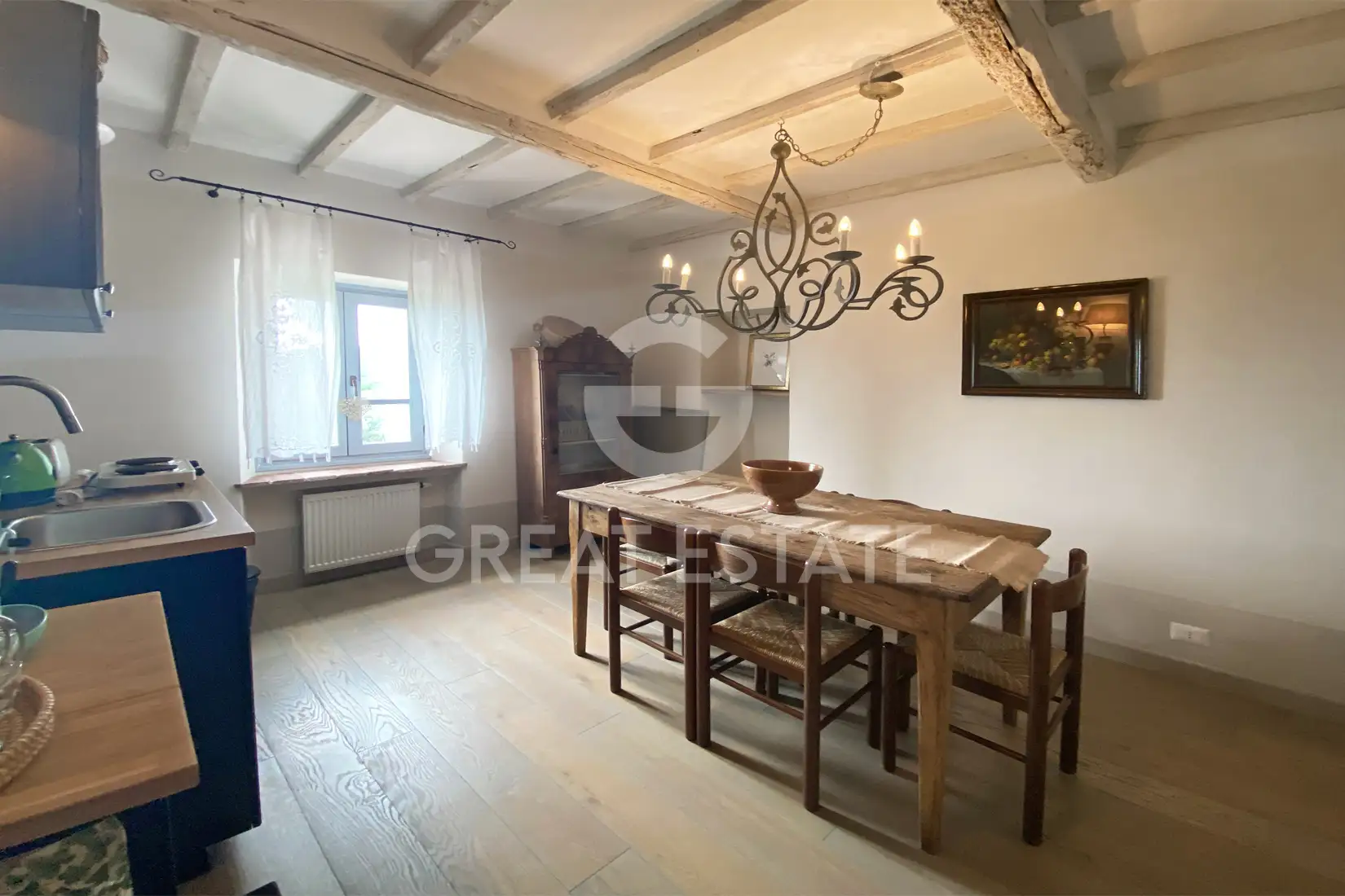 House 320m² in Italy, Arezzo. Priced at 1200000€ rent photo-14