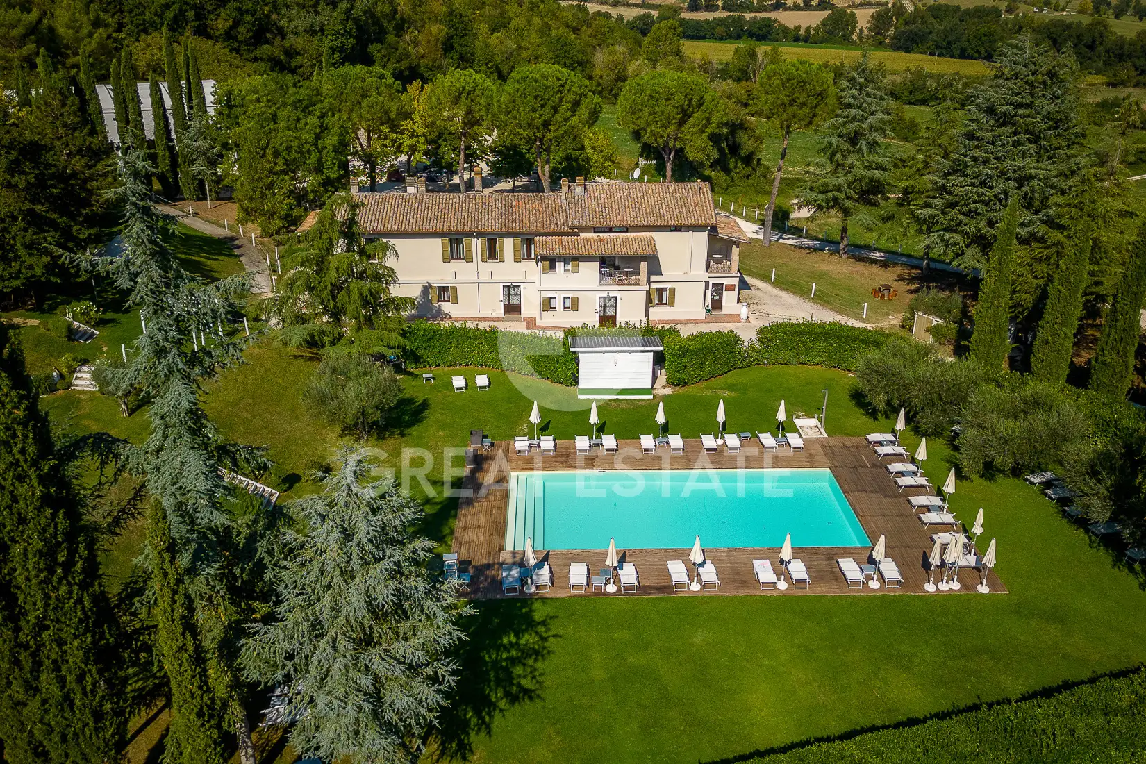 House 900m² in Italy, Perugia. Priced at 1350000€ rent photo-1