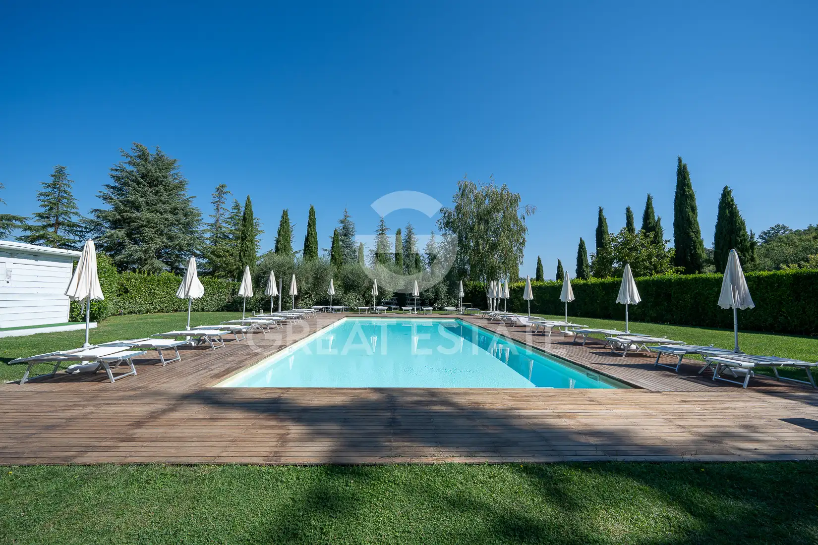House 900m² in Italy, Perugia. Priced at 1350000€ rent photo-6