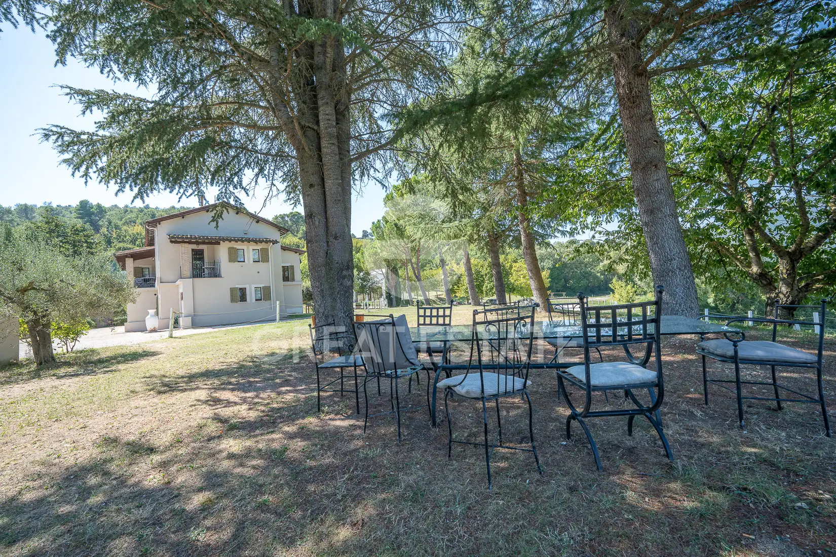 House 900m² in Italy, Perugia. Priced at 1350000€ rent photo-8